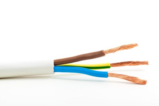 Uchwyty kablowe a bezpieczeństwo instalacji elektrycznych