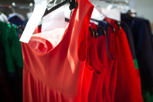 Moda damska: najnowsze trendy i propozycje stylizacji